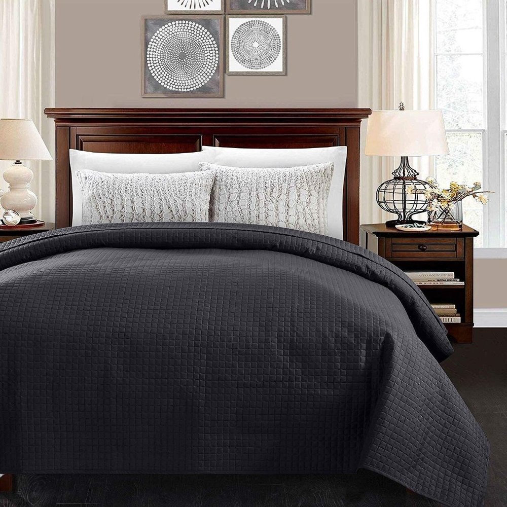 Lightweight Queen Size Black Quilt